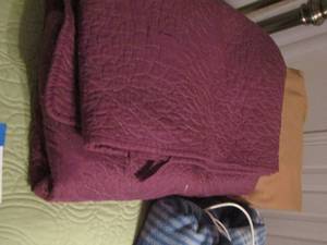 lot 146 image: 2 quilts 1 brown queen sheets- heating blanket