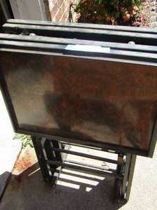 lot 152 image: 4 dinner trays on stand