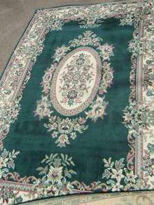 lot 159 image: green emerald area rug size - 94x61