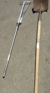 lot 181 image: shovel - collapsible rake