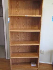 lot 202 image: 5 tier book shelf  71x29x12