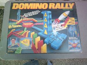 lot 43 image: Domino Rally-Deluxe Set.