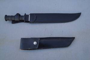 lot 16 image: Lot 2-Hunting Knives With Sheaves, 1-12 and 1-18