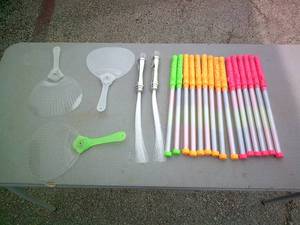 lot 66 image: Lot Of 20-Light Up Toy Wands, Mixed Colors And Styles... No Batteries Included