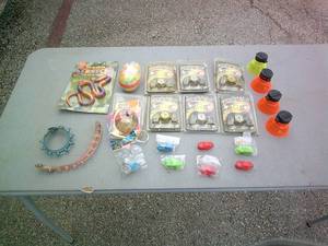 lot 55 image: Lot Of Mixed Novelty Toys And Can Caps