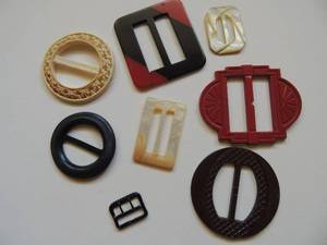 lot 706 image: VINTAGE BELT BUCKLES