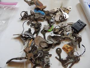 lot 715 image: KEYS OF ALL TYPES & AGES