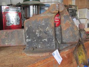 lot 7 image: Large VISE by REED MFG. NUM. 403 12  3 12 JAW