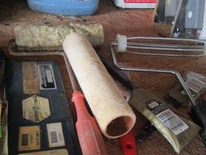 lot 44 image: Paint rollers, saw, chain, heavy duty scissors and more
