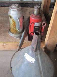 lot 66 image: Large aluminum funnel, 2 hydraulic jacks
