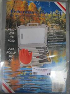 lot 75 image: Fishermans travel set NIB