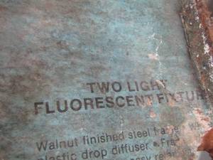 lot 79 image: Florescent light fixture with 2 bulbs ,