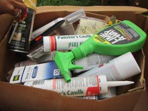 lot 118 image: Painters caulk, big gap filler, flex shot plus