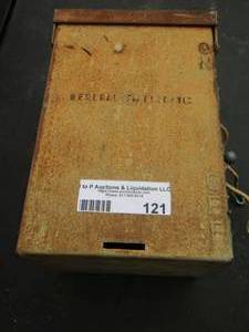 lot 121 image: Antique general electric breaker box