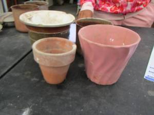 lot 142 image: planters pots