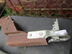 lot 148 image: industrial trailer hitch