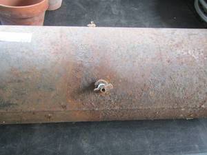 lot 202 image: 18 wheeler air tank
