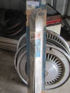lot 206 image: new car vent shades 3 hub caps