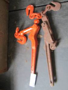 lot 214 image: 2 load masters boomers