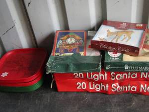 lot 253 image: NIB Santa light novelty set, Christmas cards, platters