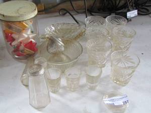 lot 257 image: clear glass lot, shot glasses, S&P shakers, grape design plates