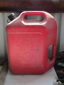 lot 291 image: 6 gallon gas can