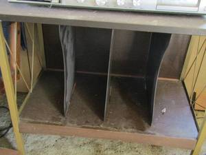 lot 487 image: 242715 12 record table