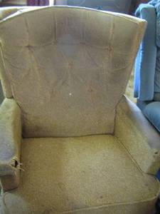lot 504 image: wheat color vintage rocker has damage