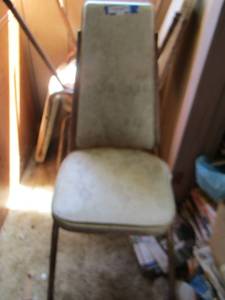 lot 505 image: 6 vintage kitchen chairs some need major repairs