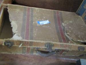 lot 498 image: suitcase with antique kids games has damage