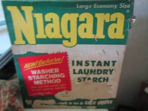 lot 529 image: Niagara instant laundry starch