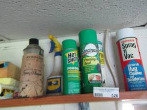 lot 526 image: garden chemicals