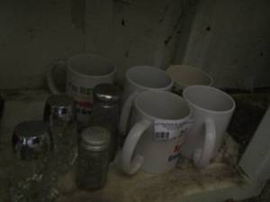 lot 543 image: coffee cups - salt  pepper shakers