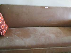 lot 333 image: vintage couch bed leather