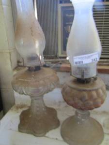 lot 342 image: 2 VINTAGE OIL LAMPS