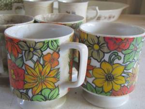 lot 311 image: floral coffee cups by royal cicely qty 4