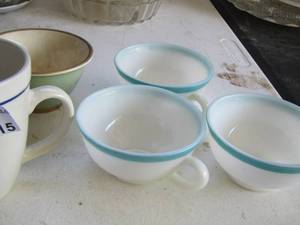 lot 315 image: glass cake plate and various divided trays