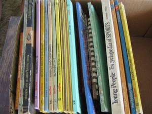 lot 357 image: Children book lot Walt Disney and more