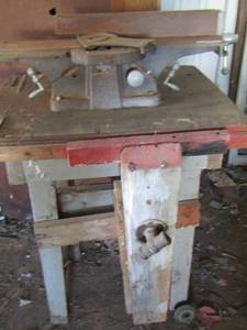 lot 329 image: work shop table with planner 31x28x25