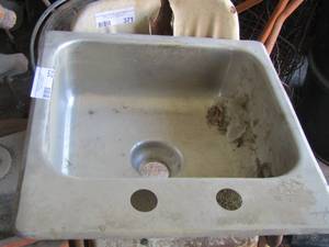 lot 372 image: small aluminum sink