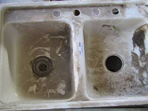 lot 374 image: double sided white kitchen sink