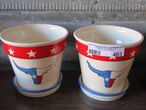 lot 403 image: 2 Texas longhorn redwhite and blue 4in plant pots