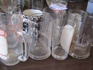 lot 428 image: lot of drinking glasses
