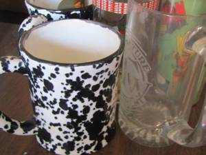 lot 432 image: coffee cups - drinking glasses