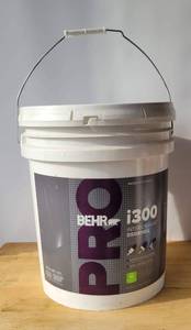 lot 9 image: 5 GALLON BUCKET BEHR PRO i300