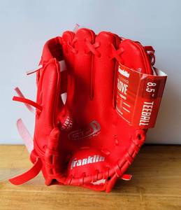 lot 28 image: FRANKLIN FIELDING GLOVE