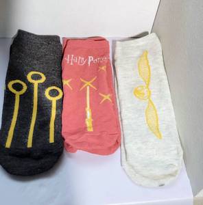 lot 152 image: LOT OF 3 VARIOUS HARRY POTTER ANKLE SOCKS