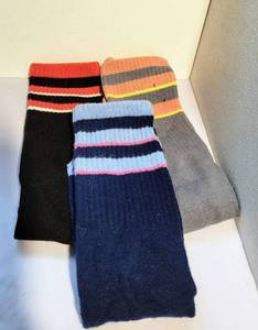 lot 106 image: LOT OF 3 VARIOUS ANKLE SOCKS