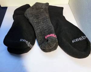 lot 112 image: LOT OF 3 VARIOUS REEBOK ANKLE SOCKS