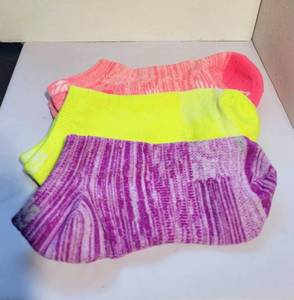 lot 138 image: LOT OF 3 VARIOUS AVIA&nbsp ANKLE SOCKS